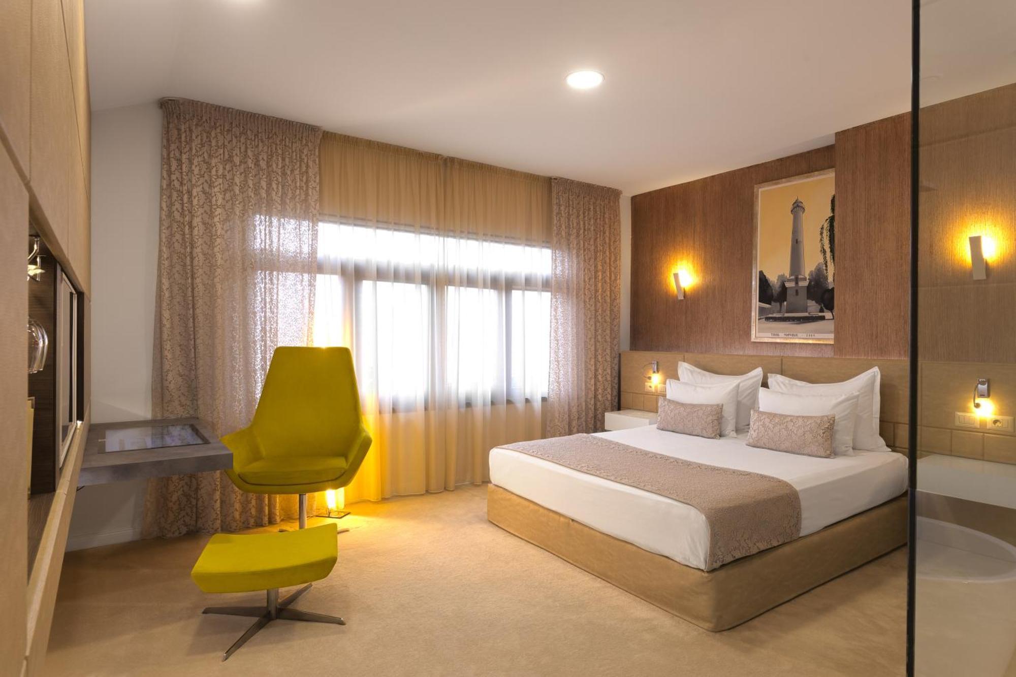 Hotel Vila Class Satu Mare Exterior foto