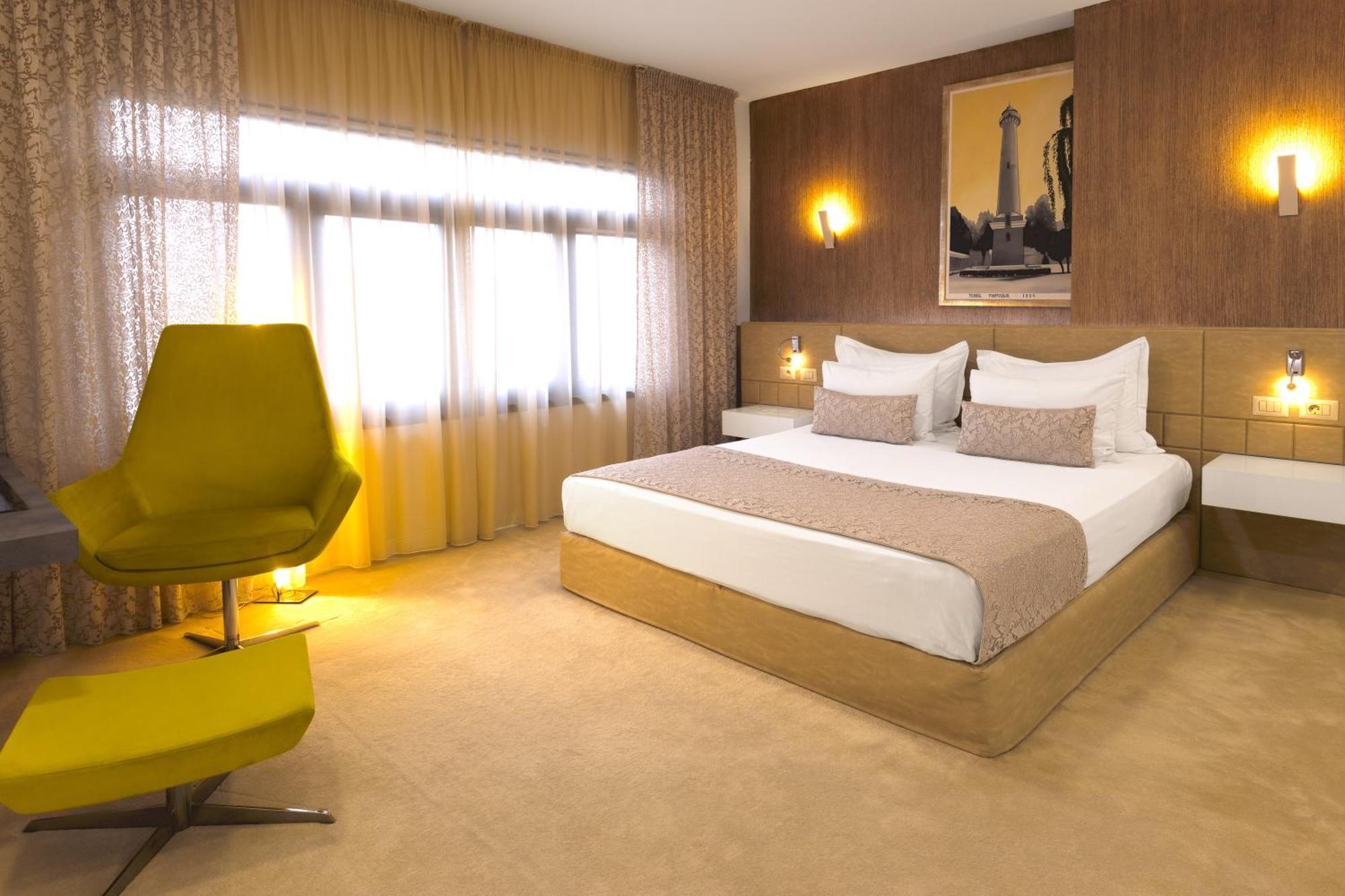 Hotel Vila Class Satu Mare Exterior foto